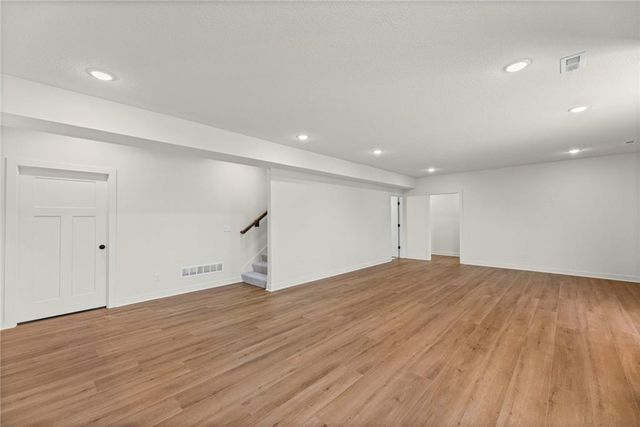 4467 Tee Box Drive, Basehor, KS 66007