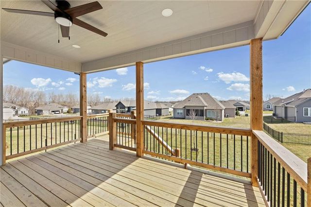 4467 Tee Box Drive, Basehor, KS 66007