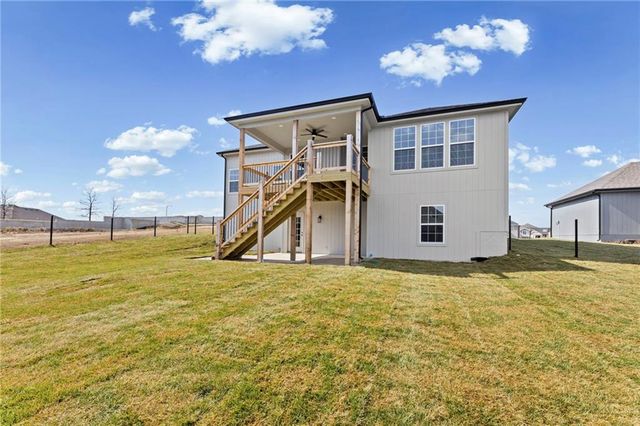 4467 Tee Box Drive, Basehor, KS 66007