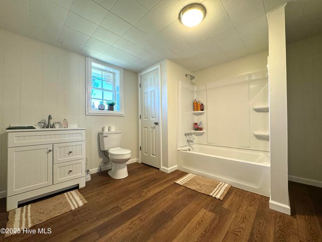 1309 Gaston Sellers Road, Whiteville, NC 28472