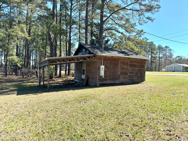 1309 Gaston Sellers Road, Whiteville, NC 28472