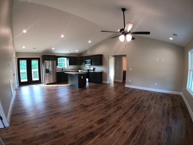 2520 Schisandra Lane, Cosby, TN 37722