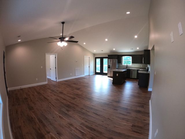 2520 Schisandra Lane, Cosby, TN 37722