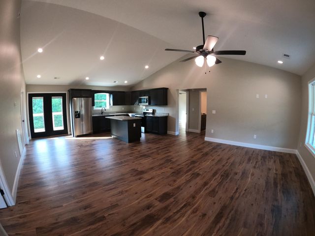 2520 Schisandra Lane, Cosby, TN 37722