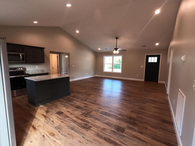 2520 Schisandra Lane, Cosby, TN 37722