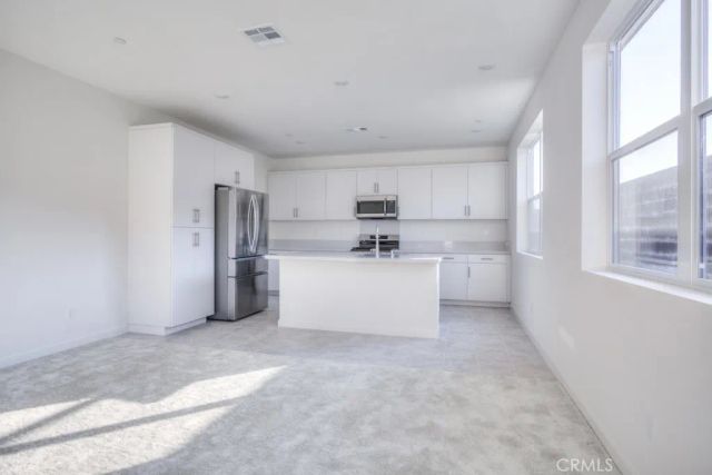 15812 Caterpillar Dr, Fontana, CA 92336