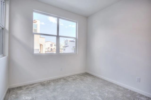 15812 Caterpillar Dr, Fontana, CA 92336