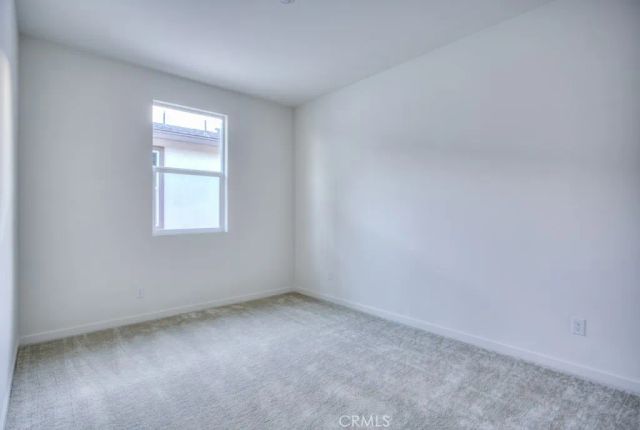 15812 Caterpillar Dr, Fontana, CA 92336