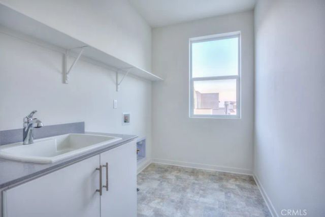 15812 Caterpillar Dr, Fontana, CA 92336