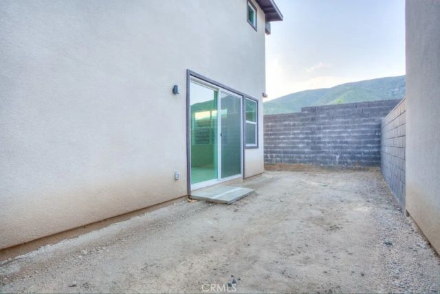 15812 Caterpillar Dr, Fontana, CA 92336