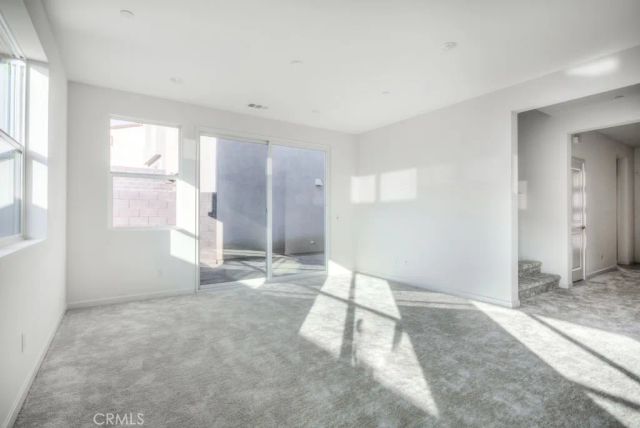 15812 Caterpillar Dr, Fontana, CA 92336