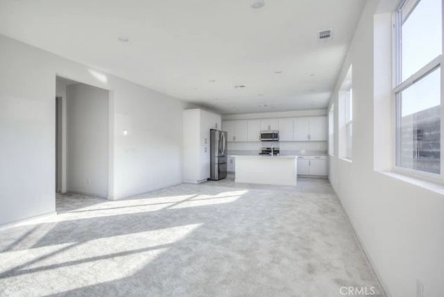 15812 Caterpillar Dr, Fontana, CA 92336