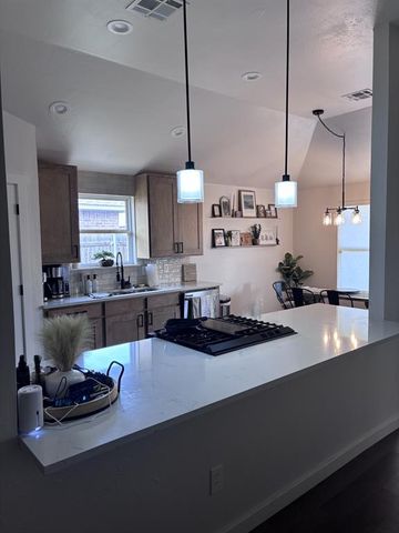 4208 Notting Hill Drive, Moore, OK 73160