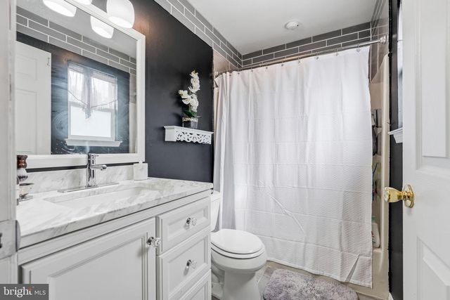 217 W MADISON AVE, Magnolia, NJ 08049