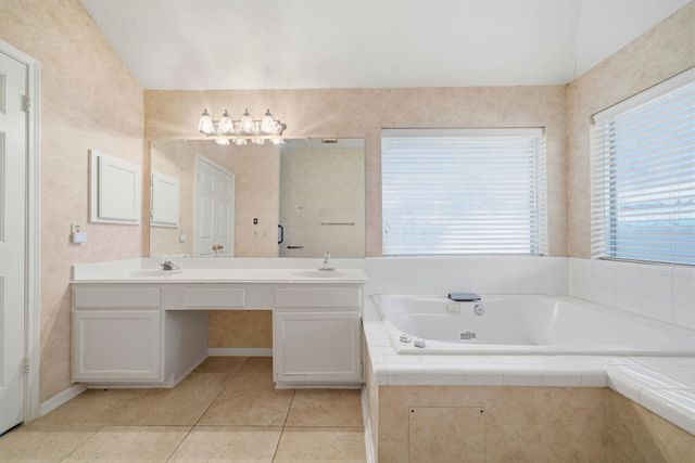 16042 Brittany Knoll Drive, Houston, TX 77095