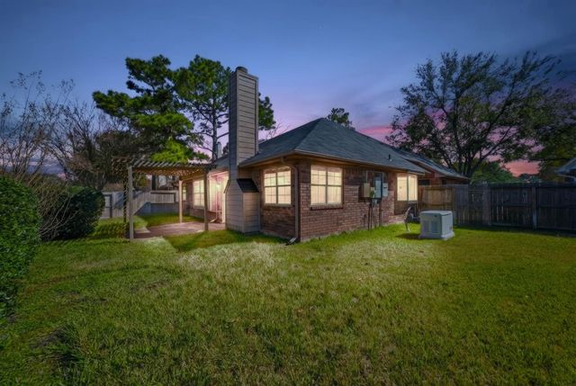 16042 Brittany Knoll Drive, Houston, TX 77095