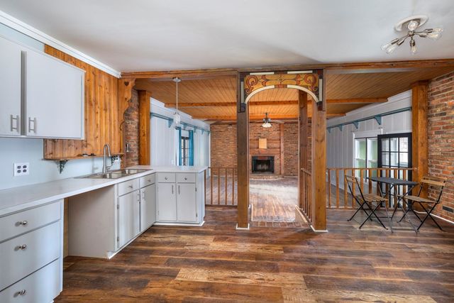 1001 E Sherwood Drive, Sumter, SC 29153