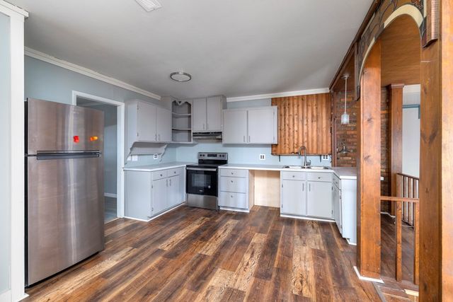 1001 E Sherwood Drive, Sumter, SC 29153