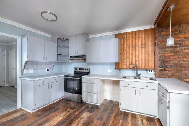 1001 E Sherwood Drive, Sumter, SC 29153