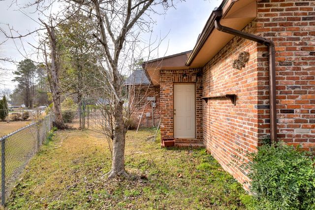 1001 E Sherwood Drive, Sumter, SC 29153