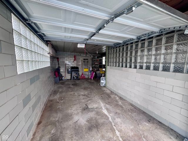 110 S West Street, Crawfordsville, IN 47933