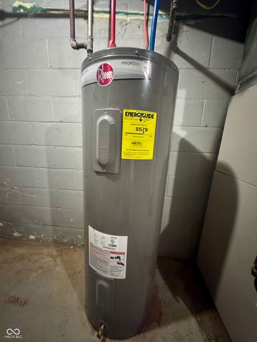 110 S West Street, Crawfordsville, IN 47933