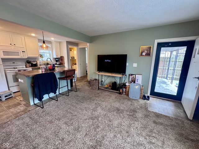 110 S West Street, Crawfordsville, IN 47933