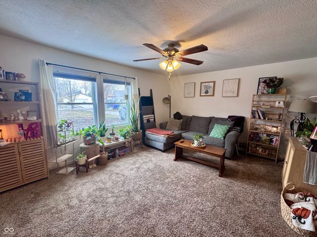 110 S West Street, Crawfordsville, IN 47933