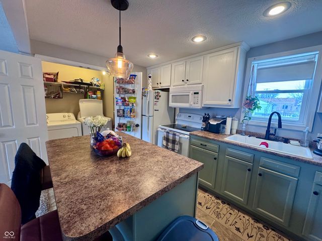 110 S West Street, Crawfordsville, IN 47933