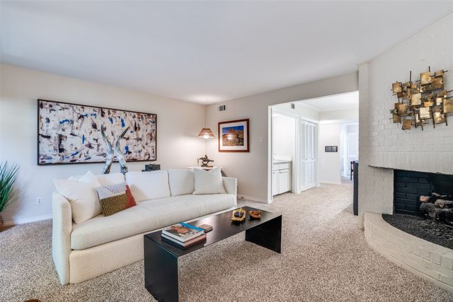 5833 Copperwood Lane 1132, Dallas, TX 75248