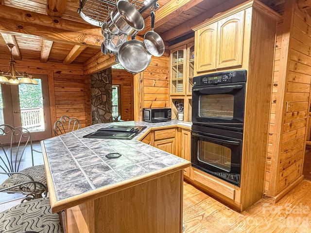 198 Ball Hill Place, Marshall, NC 28753