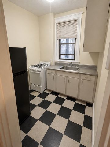 15 Park Drive 7, Boston, MA 02215