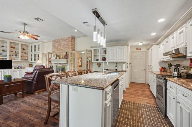 27631 Shannon Circle, Magnolia, TX 77355