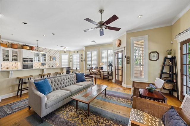 6635 Minola Street, Houston, TX 77007