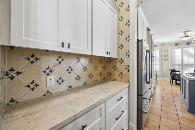 6635 Minola Street, Houston, TX 77007