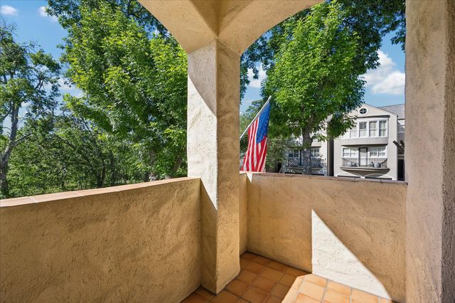 6635 Minola Street, Houston, TX 77007