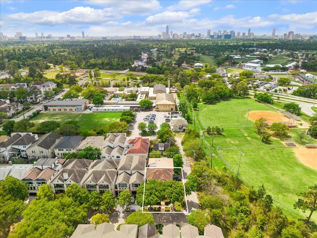 6635 Minola Street, Houston, TX 77007