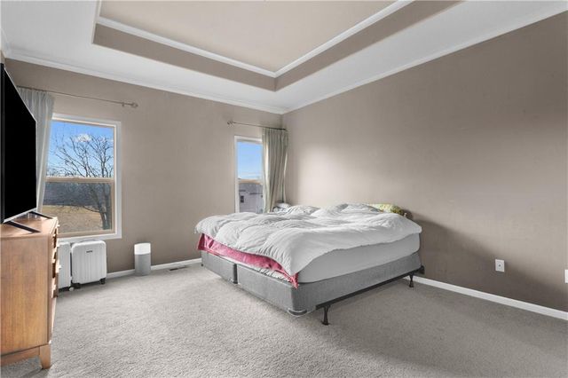 22905 E 42nd St Court, Blue Springs, MO 64015