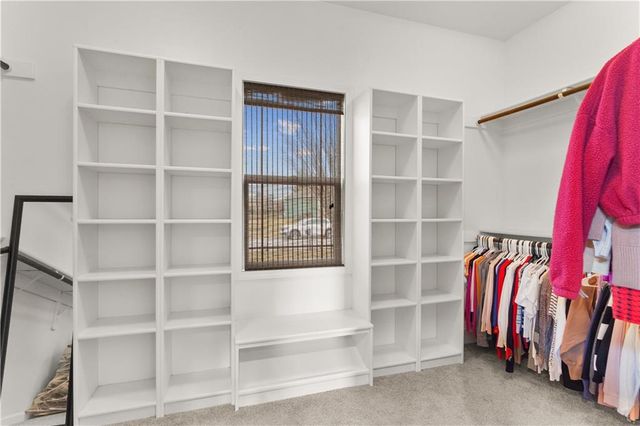 22905 E 42nd St Court, Blue Springs, MO 64015