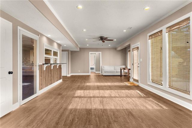 22905 E 42nd St Court, Blue Springs, MO 64015