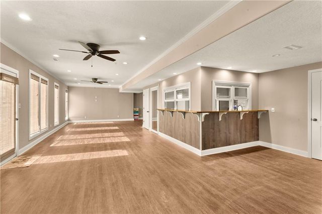 22905 E 42nd St Court, Blue Springs, MO 64015