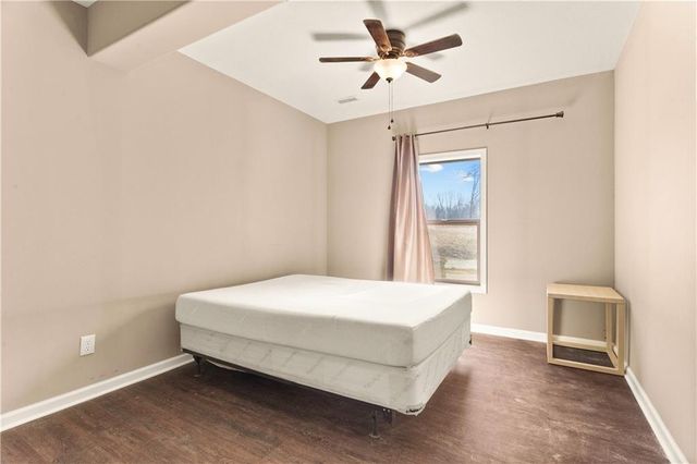 22905 E 42nd St Court, Blue Springs, MO 64015