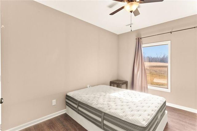 22905 E 42nd St Court, Blue Springs, MO 64015