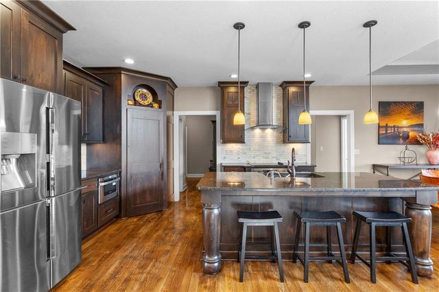 22905 E 42nd St Court, Blue Springs, MO 64015