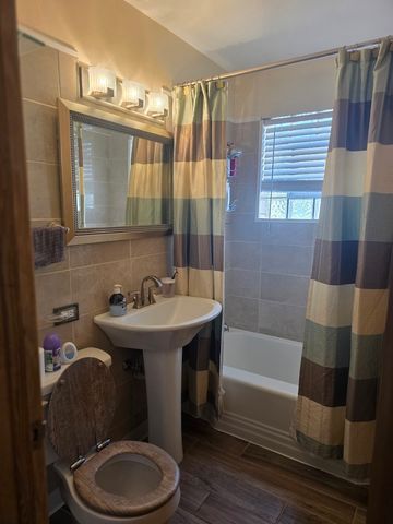 8634 S Kolin Avenue, Chicago, IL 60652