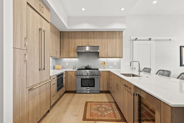 10 Shipyard Dr 511, Hingham, MA 02043