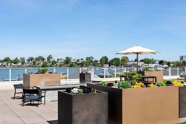 10 Shipyard Dr 511, Hingham, MA 02043