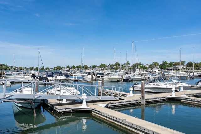 10 Shipyard Dr 511, Hingham, MA 02043