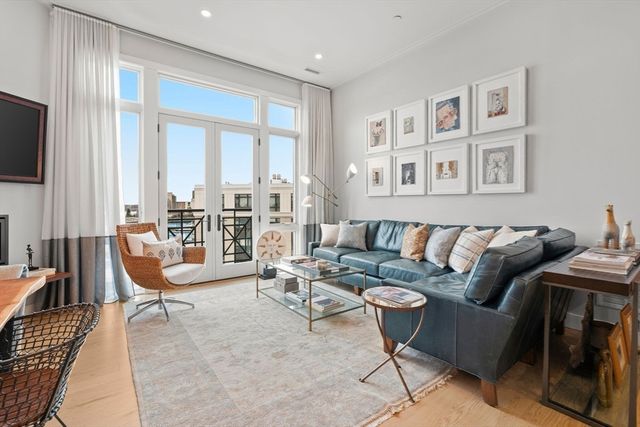 10 Shipyard Dr 511, Hingham, MA 02043