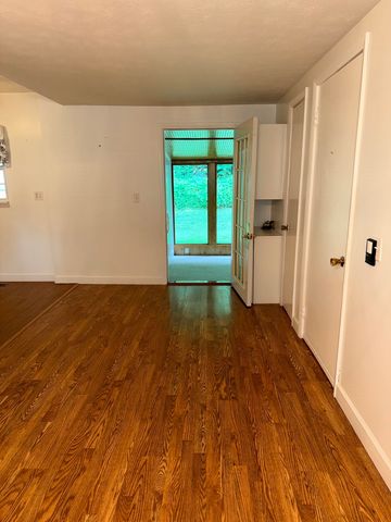 4696 Ohio River Road, Huntington, WV 25702